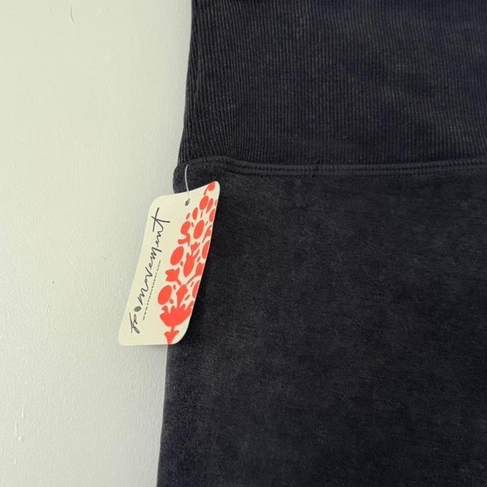 Free People Movement Ribbed Flare Leggings Washed Black XS/S New With Tags - Picture 5 of 8